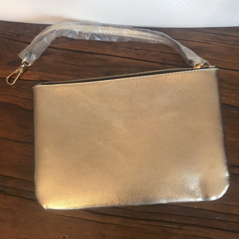 Victoria’s Secret Tote with Pouch - Picture 11 of 17